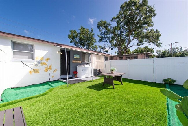 Building Photo - 3394 74th Ave N