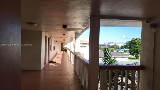 Building Photo - 4731 NW 10th Ct