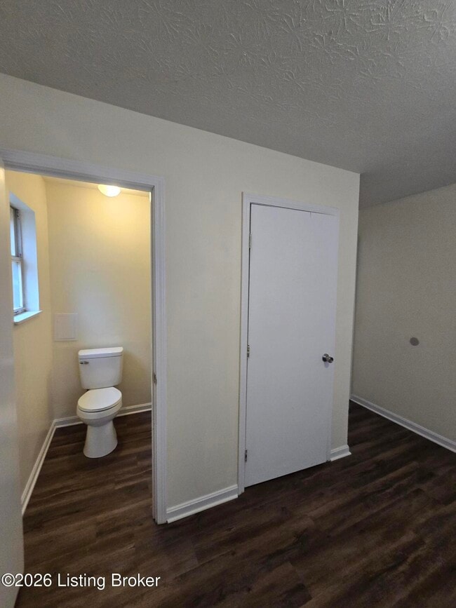 Building Photo - 3212 Springfield Dr