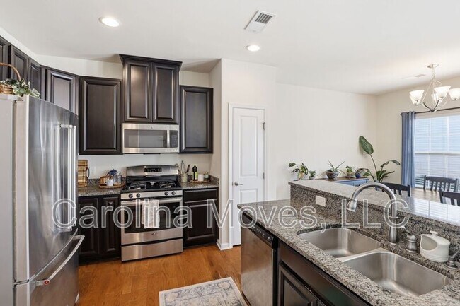 Building Photo - 126 Middleby Way