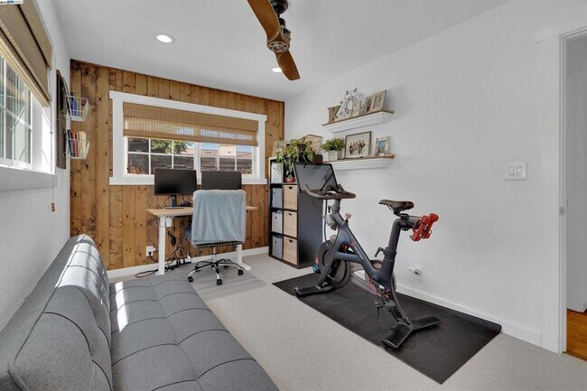 Building Photo - Live in a Modern Luxury 3BR/2BA Home with ...