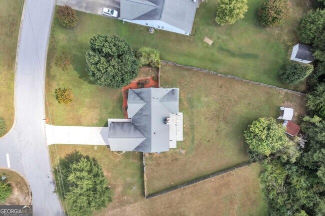 Building Photo - 250 Meadow View Dr