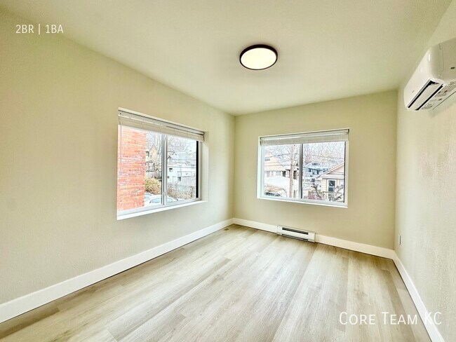 Building Photo - 4337 Mercier St