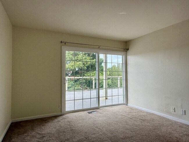 Building Photo - 142 Buchanan Dr