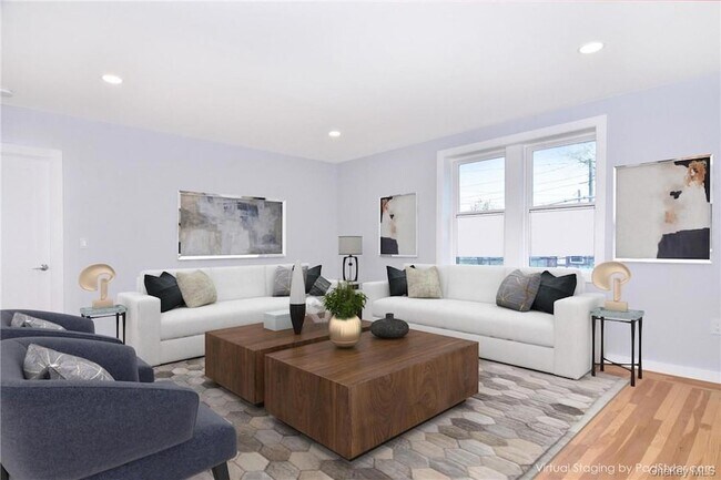 Building Photo - 2 West St