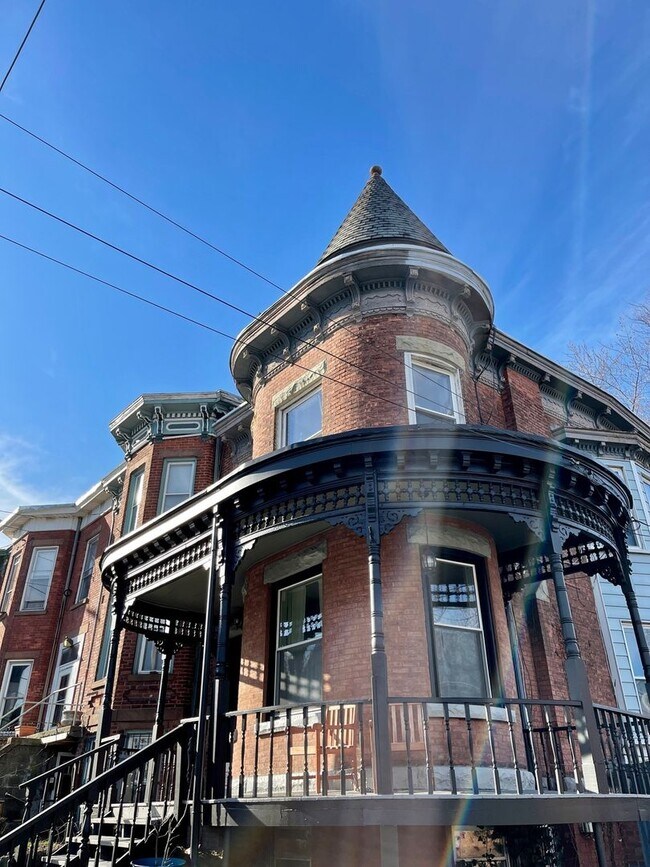 Building Photo - 17 Liberty St WH