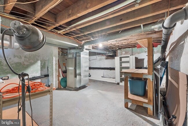 Building Photo - 2734 Edgemont St