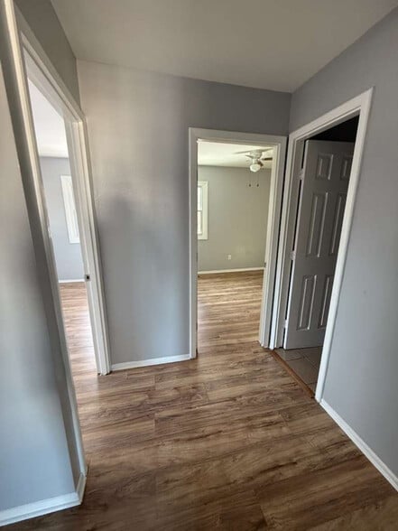 Building Photo - 1439 Charlestown Dr