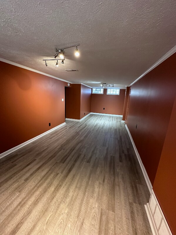 Building Photo - 1994 E 221st St