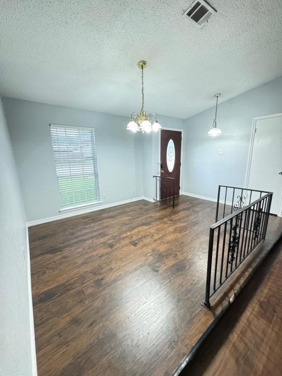 Building Photo - 606 Grinnell Dr
