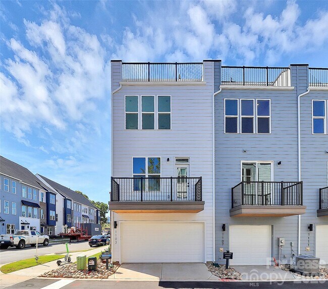 Building Photo - 1103 Kokomo Ln
