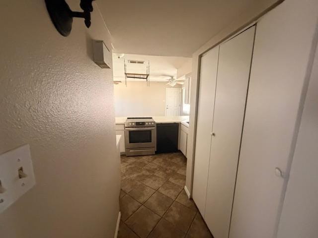 Building Photo - 415 E Pegasus Dr