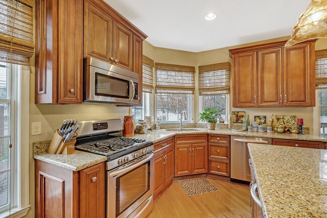 Building Photo - 18 Mariners Bend