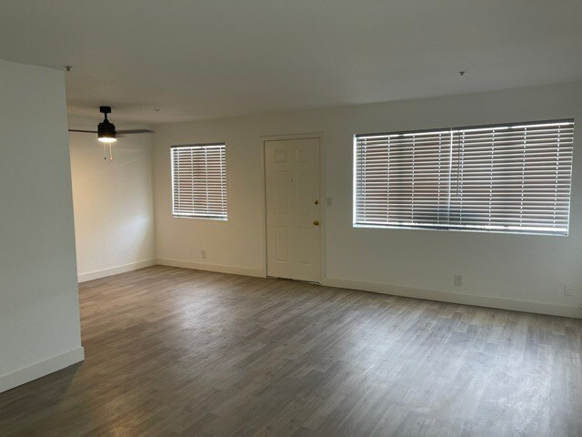 Building Photo - 13427 Roselle Ave
