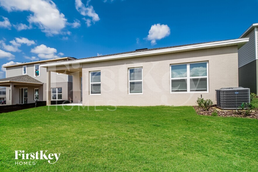 Building Photo - 3058 Hill Point St