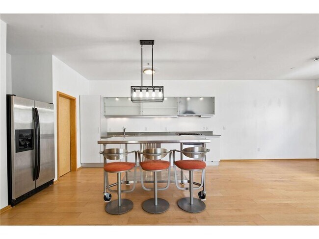 Building Photo - 2818 Aldrich Ave S