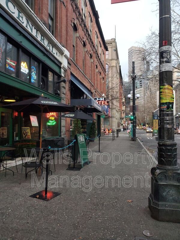 Building Photo - 211 1st Ave S