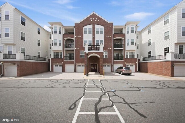 Building Photo - 9202 Charleston Dr