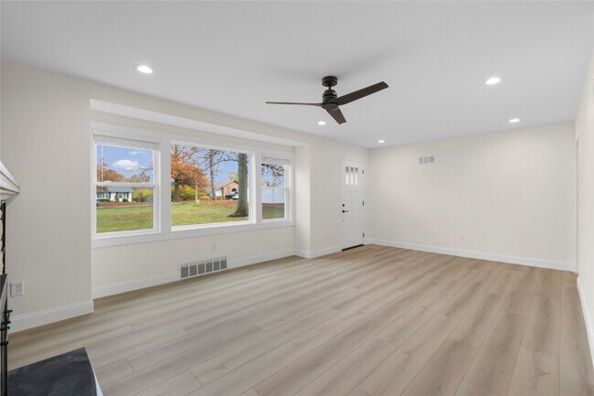 Building Photo - 84 Strecker Rd