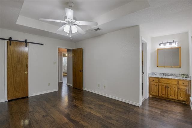 Building Photo - 1601 Arlington Dr