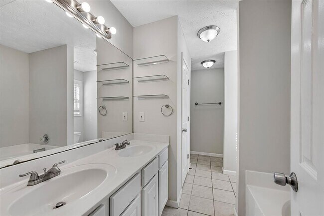 Building Photo - 250 Chardonnay Trace