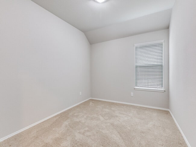 Building Photo - 229 Rosemary Dr