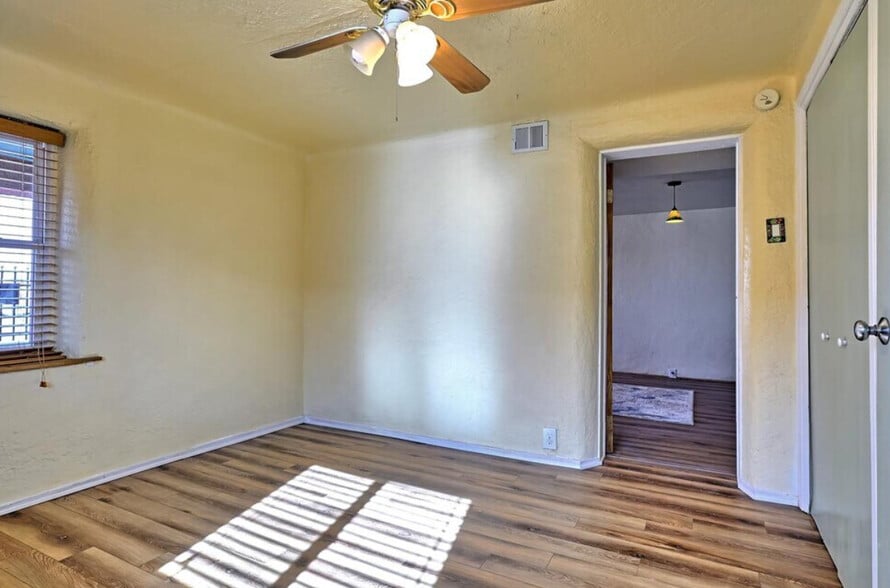 Building Photo - 1508 Edith Blvd NE