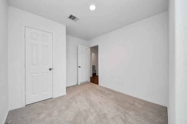Building Photo - 32615 Orchard Haze Dr
