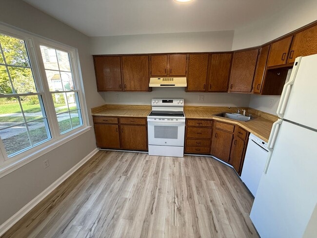 Building Photo - New Paint and Flooring, Near NSWC Base