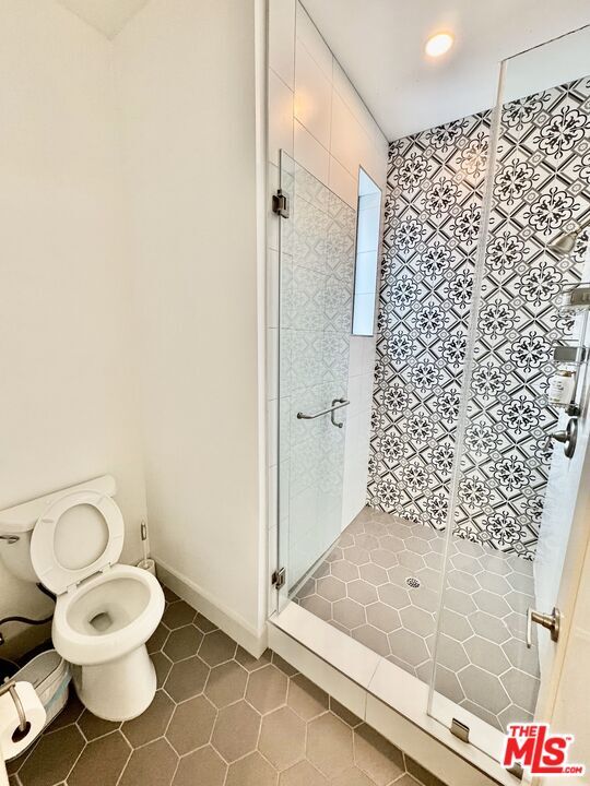 Building Photo - 2406 Glendale Ct