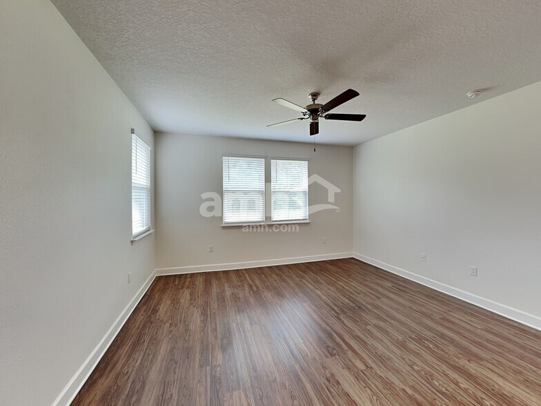 Building Photo - 1240 Tan Tara Trl