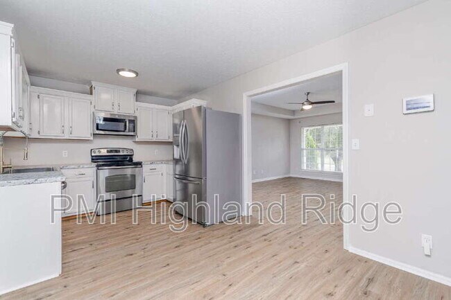 Building Photo - 2414 Lismore Dr