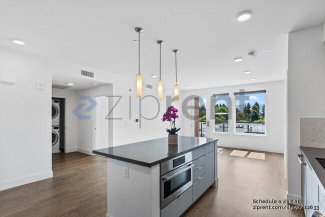 Building Photo - 3768 Capitol Ave