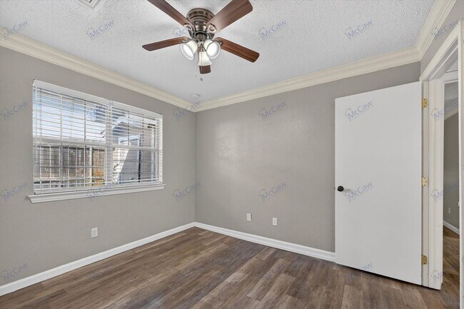 Building Photo - 708 Baruna Cir