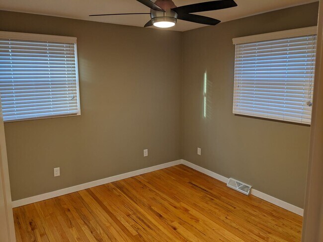 Building Photo - Fully Updated 3 Bedroom - 1 bathroom home - $2,900