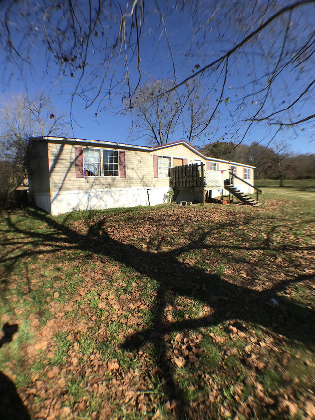 Building Photo - 3111 Riverside Dr