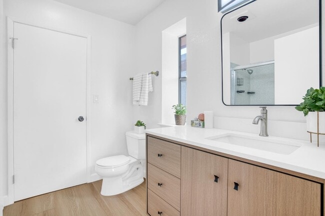 Building Photo - 258 Ventura Ave