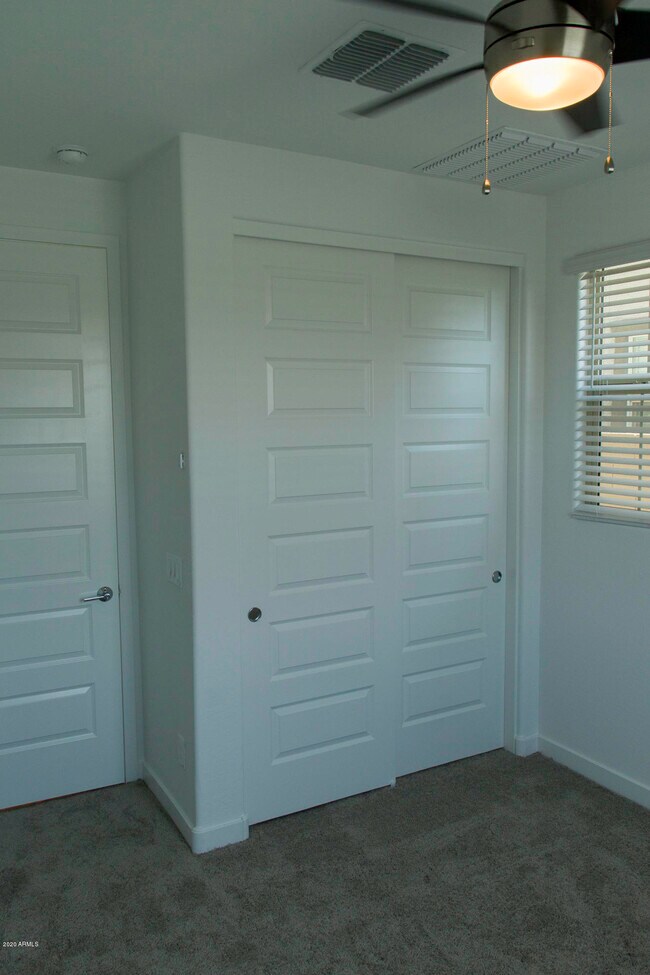 Building Photo - 1106 E Weatherby Way