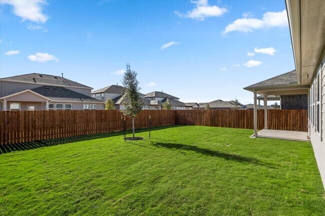 Building Photo - 1409 Alana Fls Ave