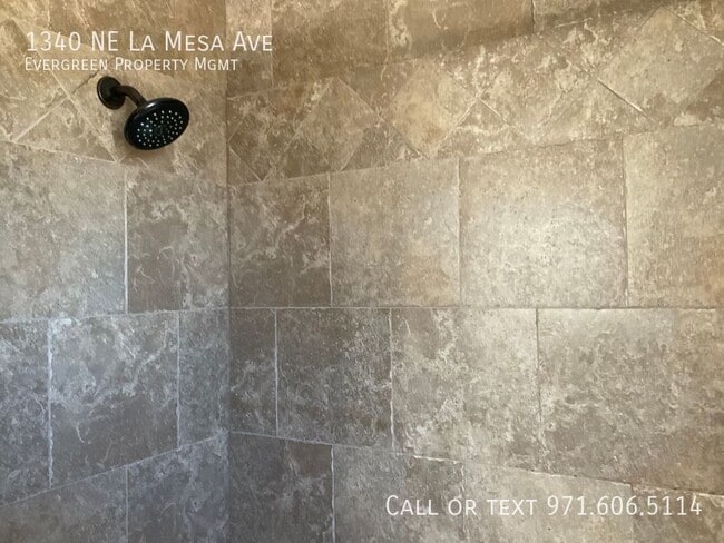 Building Photo - 1340 NE La Mesa Ave