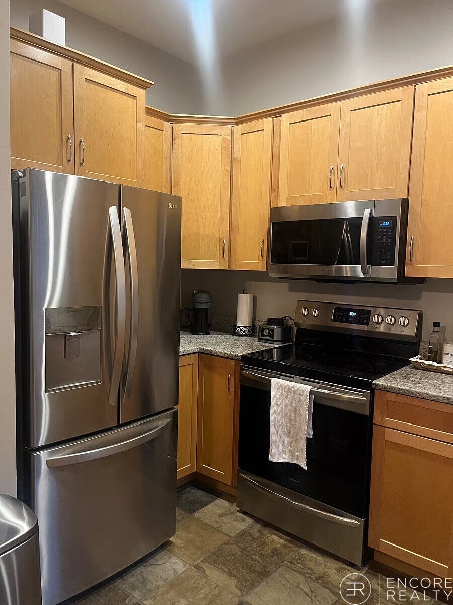 Building Photo - 142 High St