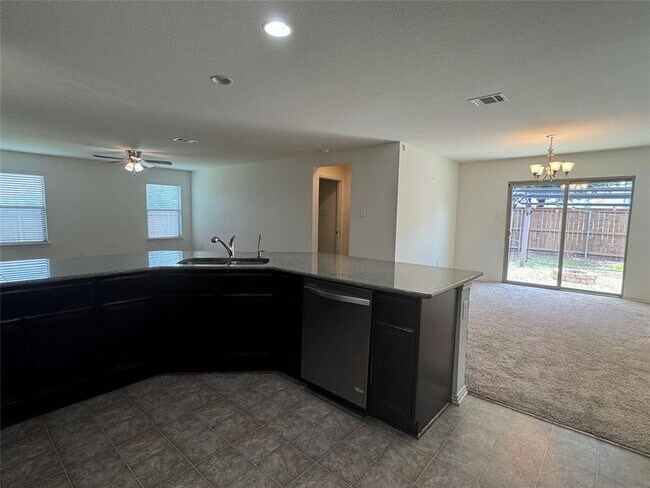 Building Photo - 111 Jasmine Cove