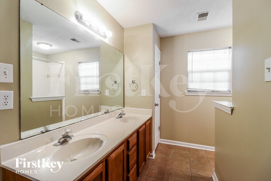 Building Photo - 7380 Twiller Cove