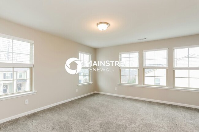 Building Photo - 3 Bedroom Pet-Friendly Home in Clayton, NC with Main Street Renewal