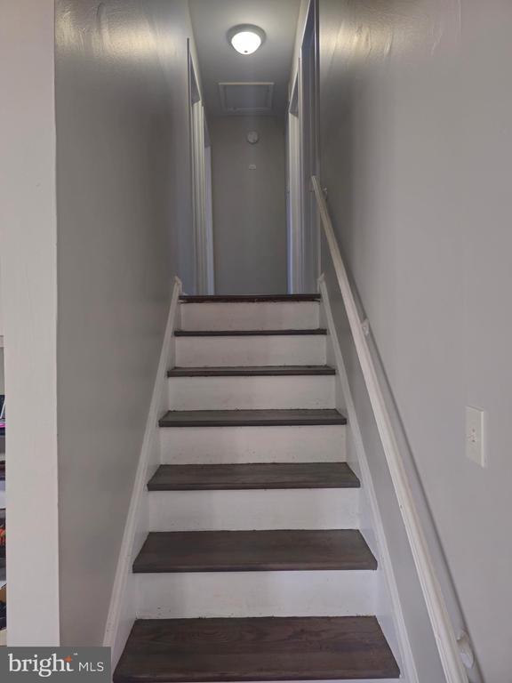 Building Photo - 12 Fairmount Dr