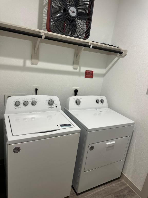 Building Photo - 12810 Heddington Grv Ln