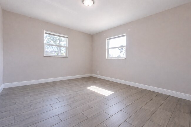 Building Photo - 5451/5453 ELEVENTH AVE