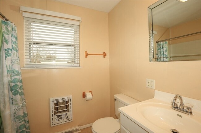 Building Photo - 804 NW 8 St