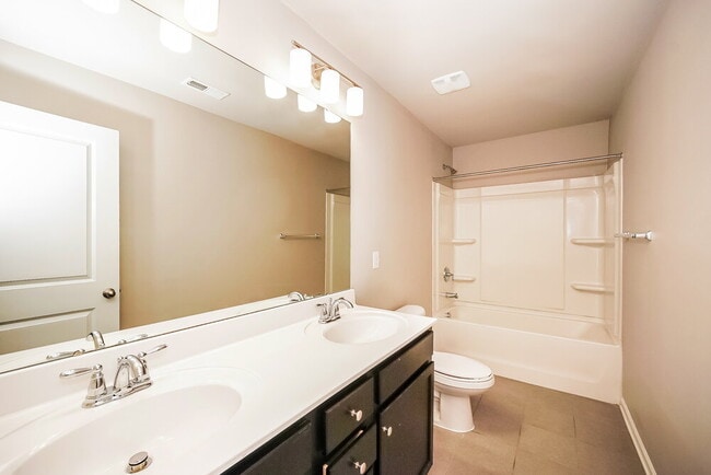 Building Photo - 1013 Helms Rd