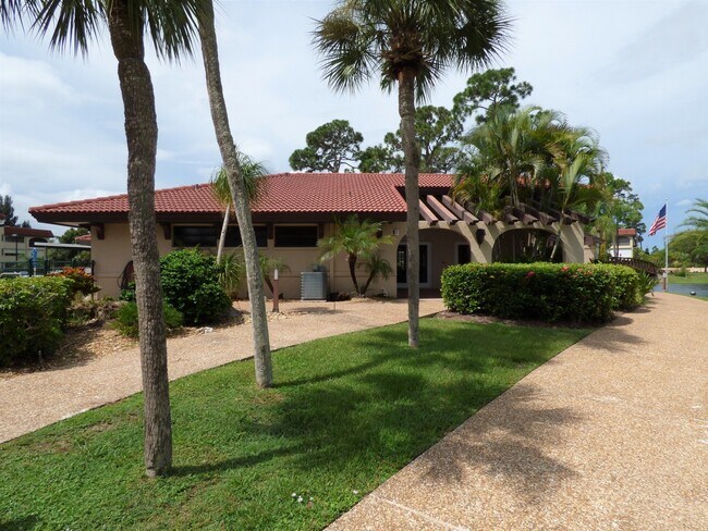 Building Photo - Rolls Landing Condo- Gated community with all the features